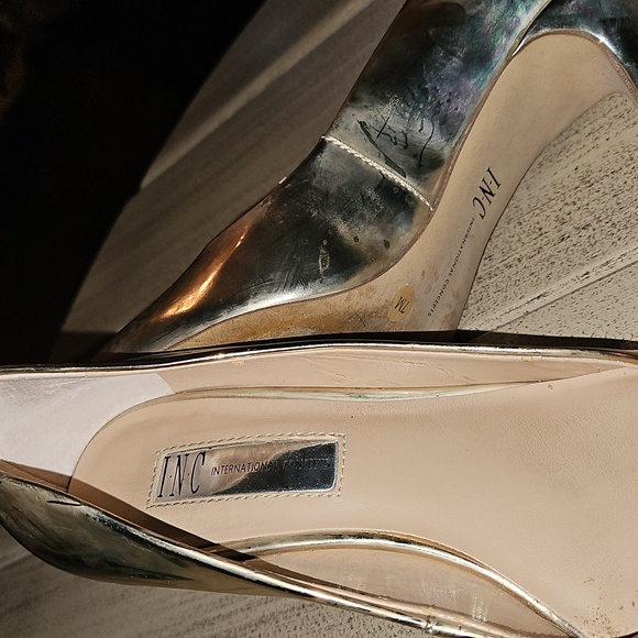 Shoes - Picture 6 of 6